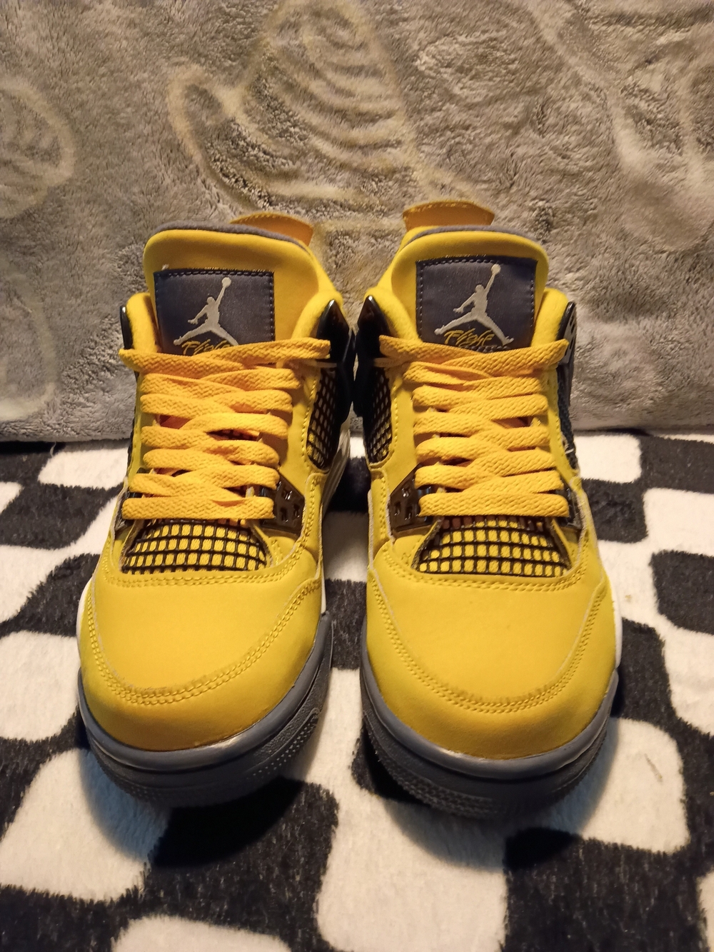 Nike Air Jordan 4 Retro GS Lightning Yellow Black Size 5Y/6.5W. Replacement Box